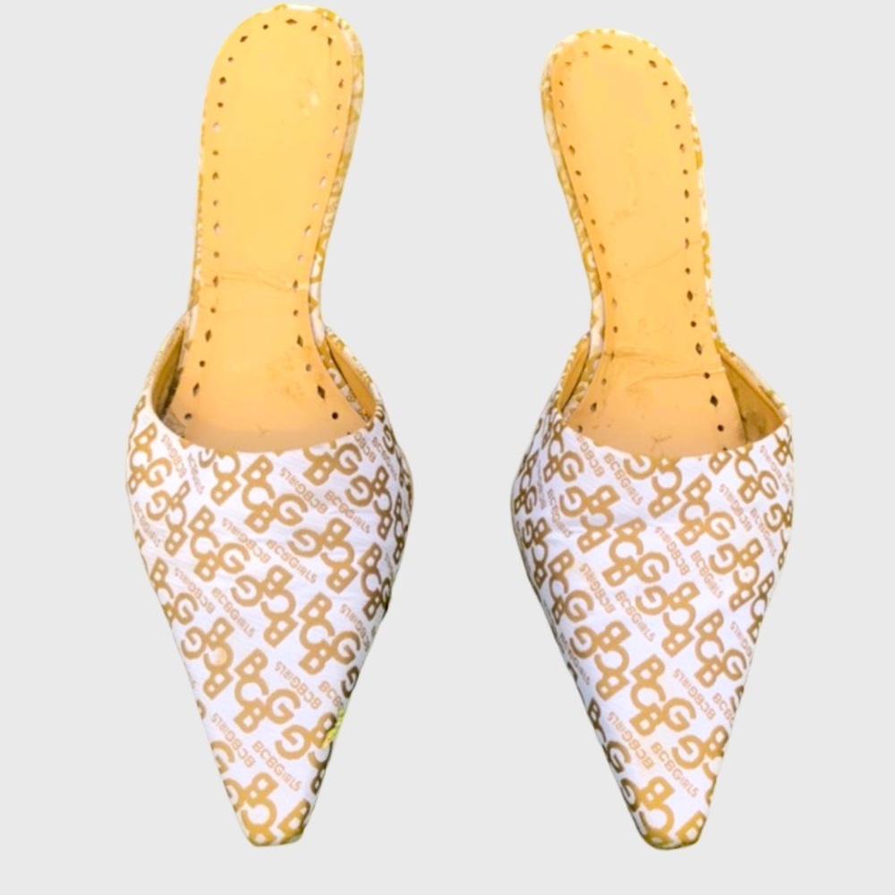 Vintage BCBG  Goldie Mules